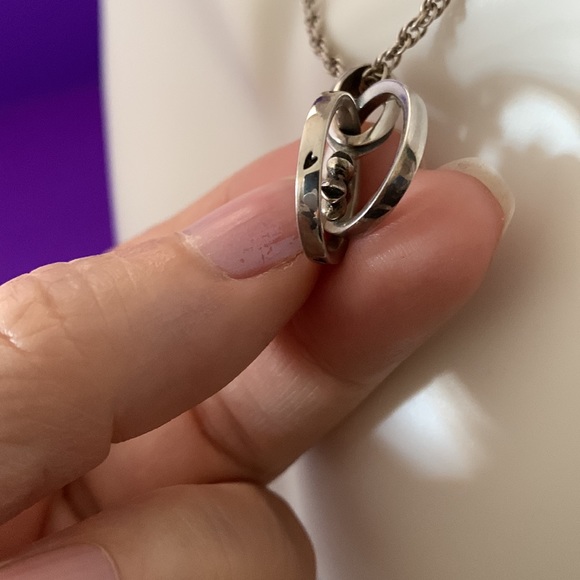 Sterling Silver Flower Pendant on 16” 925 Rope Chain - Picture 8 of 15